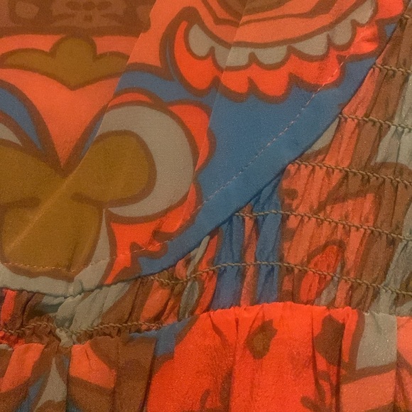 Beautiful colorful silky sleeveless designer dress ( sweater included) - Picture 5 of 7